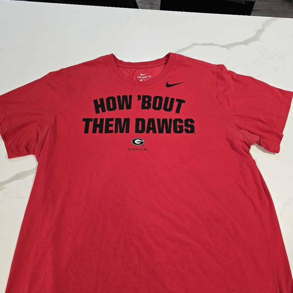 Nike Dri Fit UGA Georgia Bulldogs t shirt